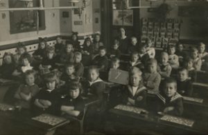 Foto van een klaslokaal rond 1910